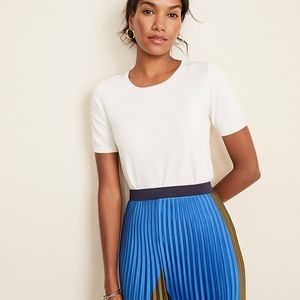 Ann Taylor - Sweater Tee